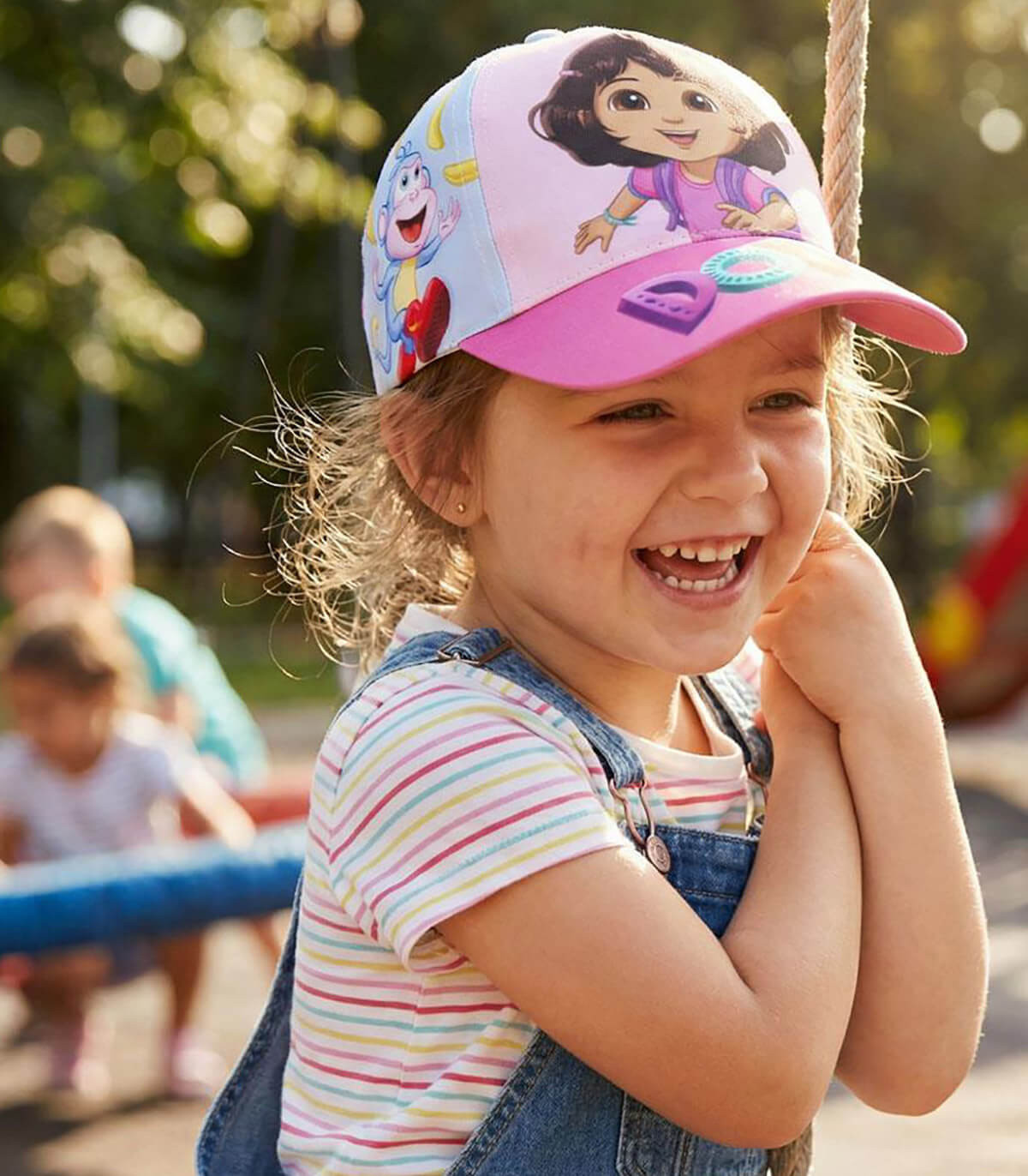ȘAPCĂ PENTRU COPII CU COZOROC 53 CM DORA Cerda