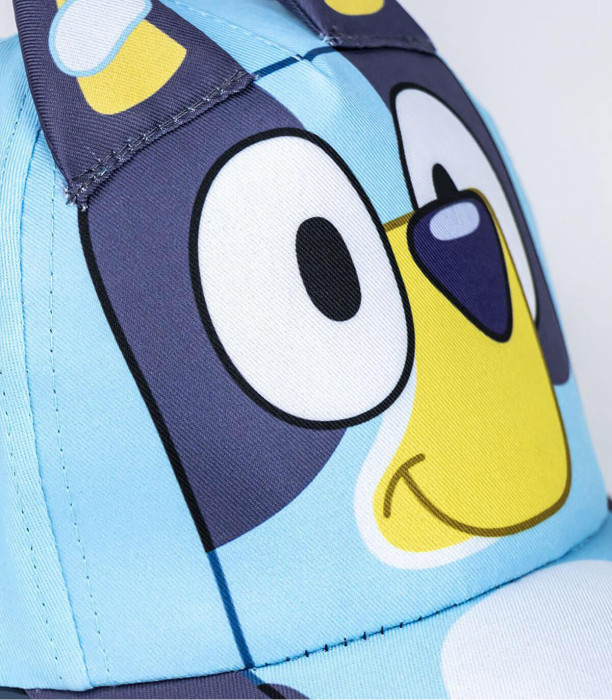 ȘAPCĂ PENTRU COPII CU COZOROC ȘI APLICAȚIE BLUEY 53 CM Cerda