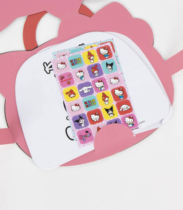 SET DE COLORAT CU PASTELE HELLO KITTY Cerda