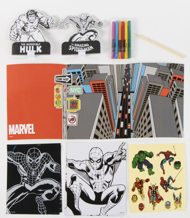 DRAWING SET IN A SPIDERMAN BAG