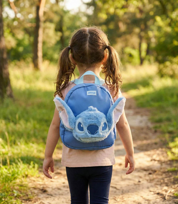 RUCSAC PENTRU GRĂDINIȚĂ CU FIGURINĂ DE PLUȘ STITCH