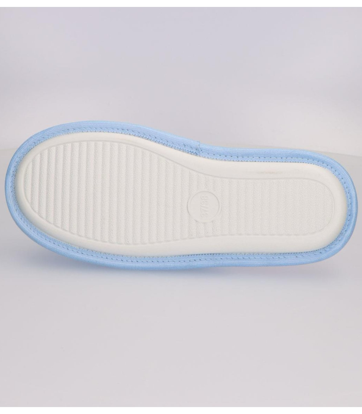 CIUCIU DE CASĂ PENTRU COPII CU BRODERIE STITCH 30-37 SERIE Cerda